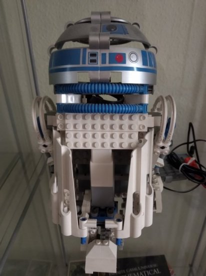 R2-D2 - EV3 front